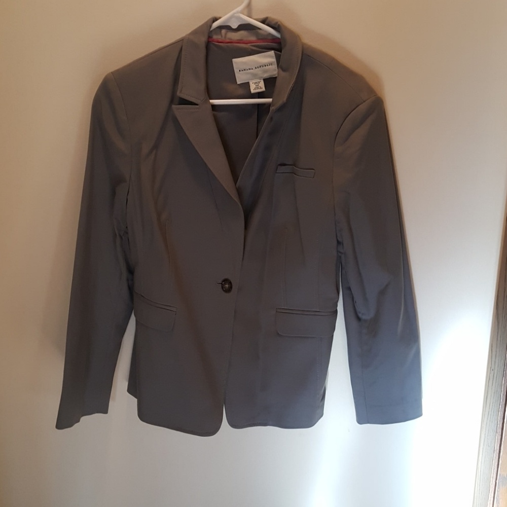 Banana Republic “Sporty”  Blazer. Gently used, clean. Bought but didn’t use.